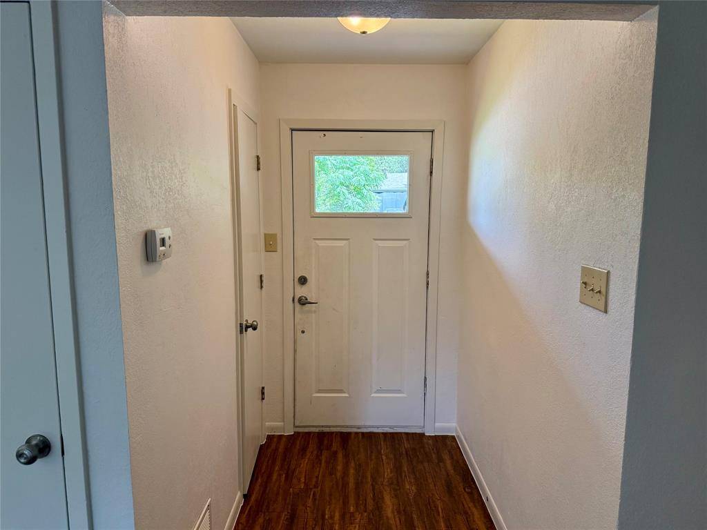 1407 N East St, Belton, TX 76513