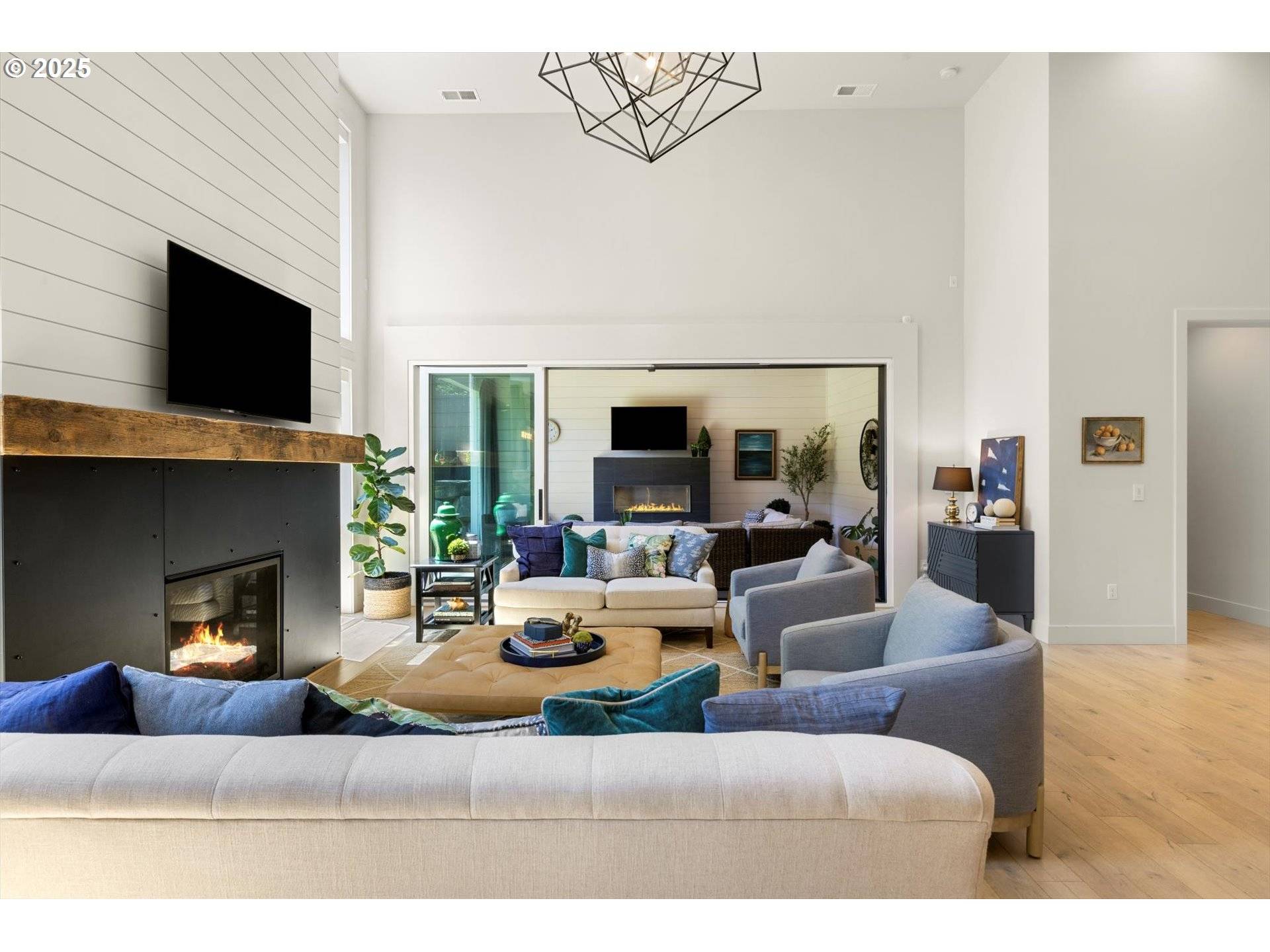 13585 GOODALL RD, Lake Oswego, OR 97034