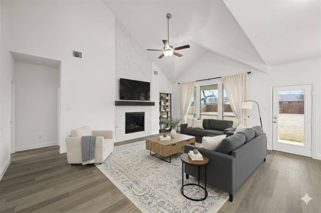 728 Stone Eagle, Azle, TX 76020