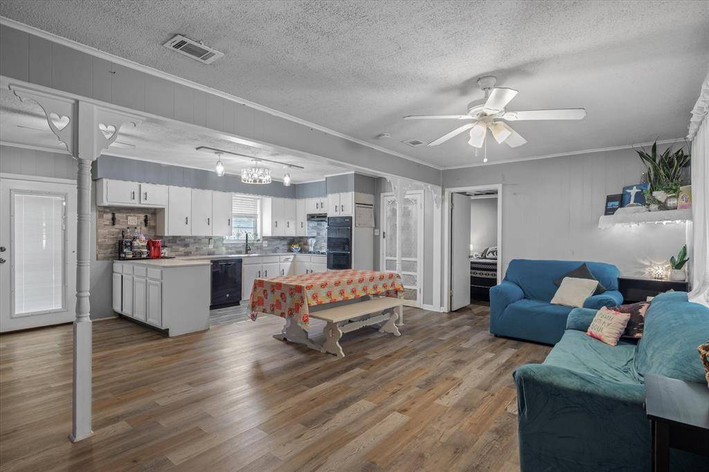 503 S Houston Street, Edgewood, TX 75117