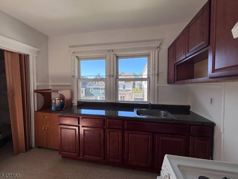 163 Woodside Ave #1, Newark City, NJ 07104