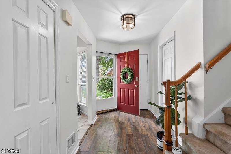 160 Aster Ct, Readington Twp., NJ 08889