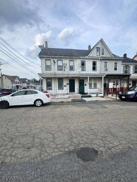 17 Railroad Ave, Phillipsburg Town, NJ 08865