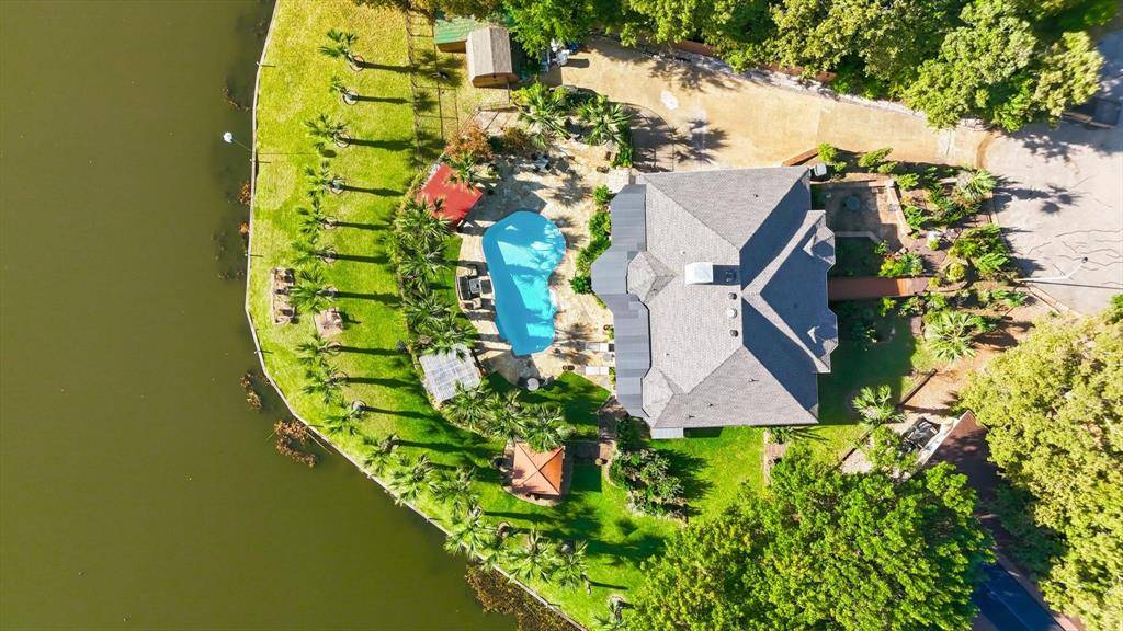 2910 Lakeshore Court, Arlington, TX 76013