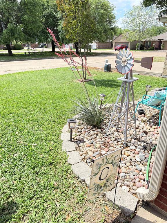 3016 Huntington Court, Waxahachie, TX 75165