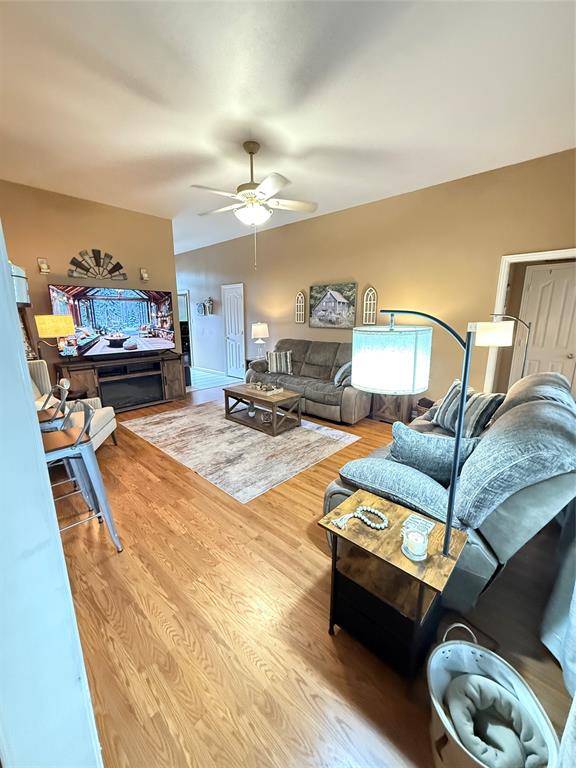 3016 Huntington Court, Waxahachie, TX 75165