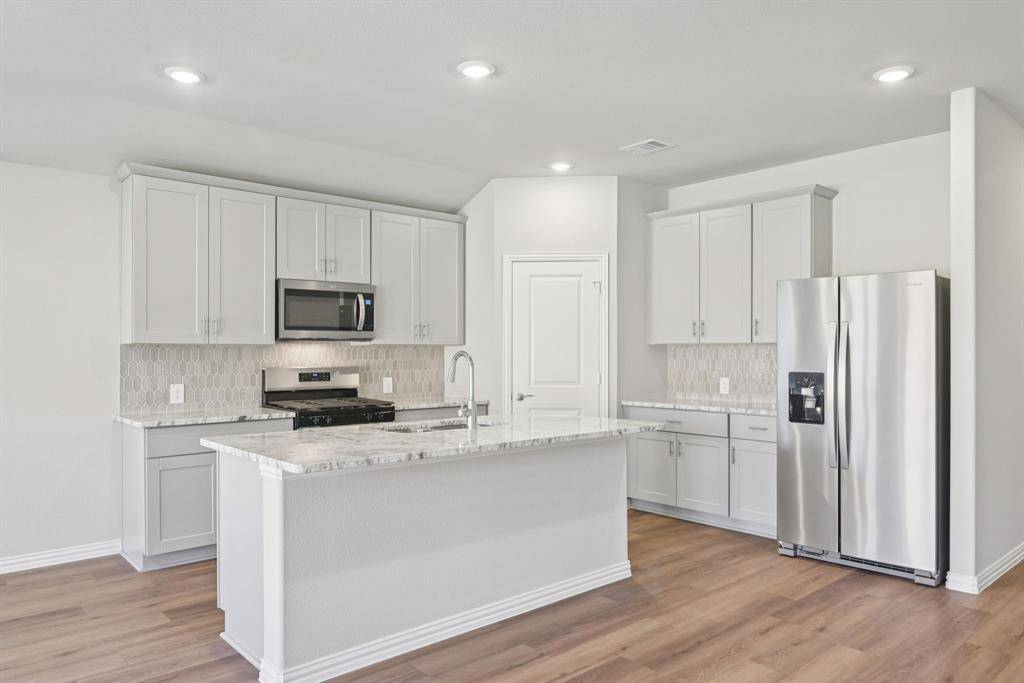 1941 Furlong Drive, Seagoville, TX 75159