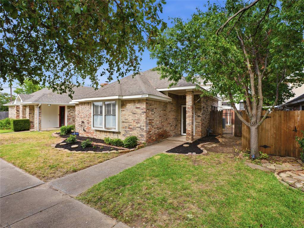 2044 Whippoorwill Lane, Carrollton, TX 75006