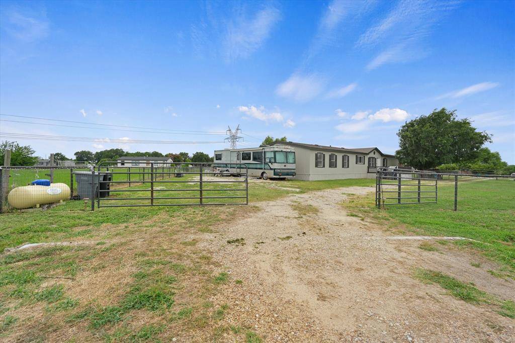 10000 Chance Lane, Kaufman, TX 75142