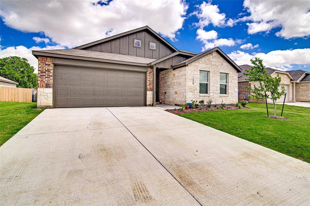 1300 Little Flock Drive, Fort Worth, TX 76036