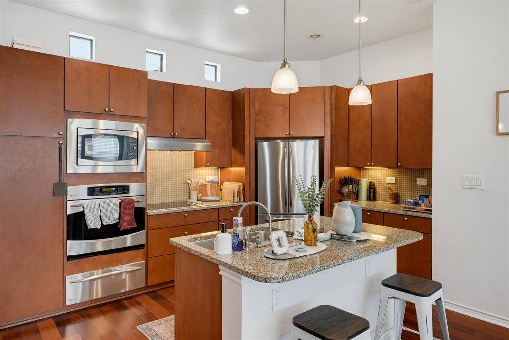 1201 Beaconsfield Lane, Arlington, TX 76011