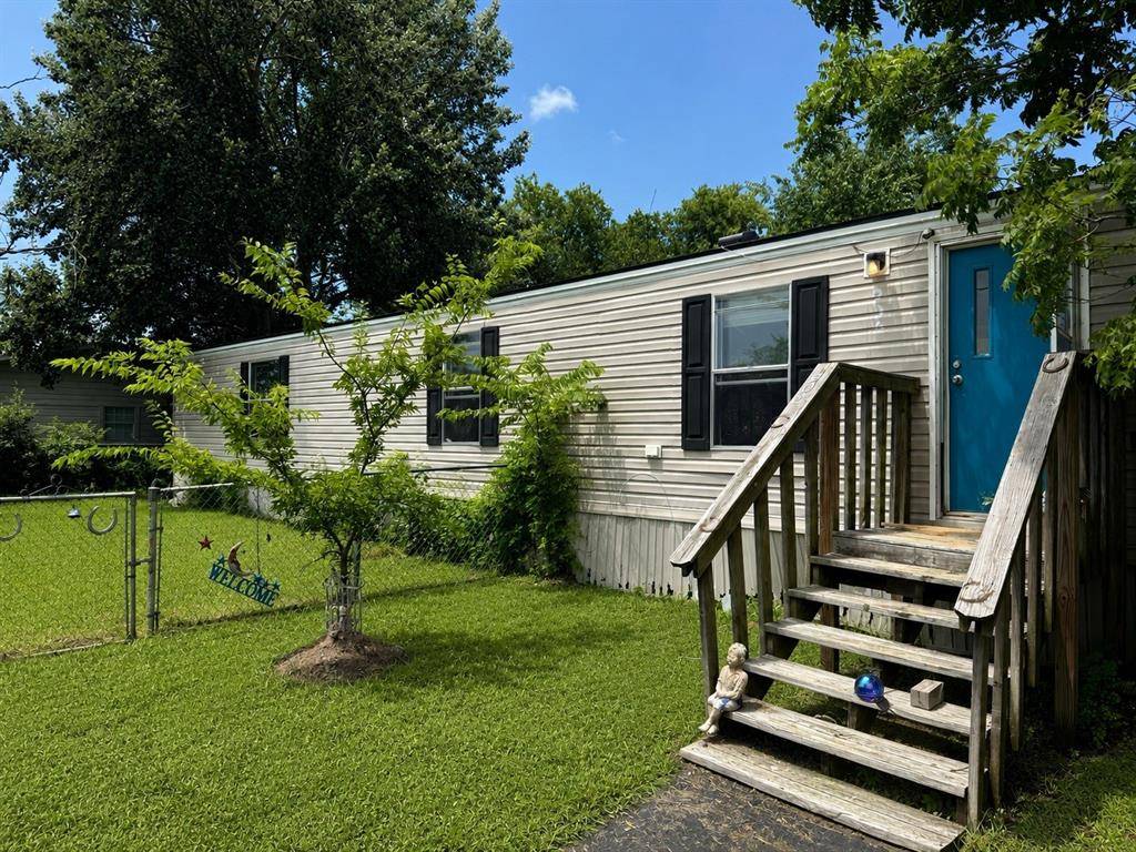 204 Mcelroy Street, Southmayd, TX 76273
