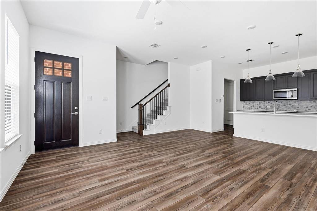 7572 Laburnam Road, Dallas, TX 75228