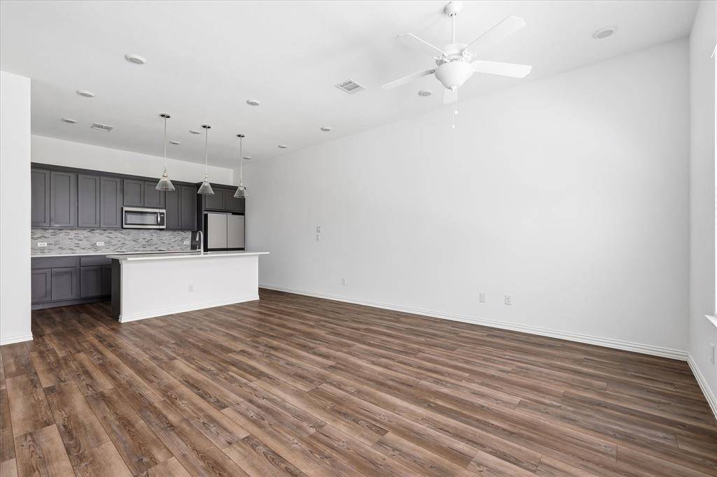 7572 Laburnam Road, Dallas, TX 75228