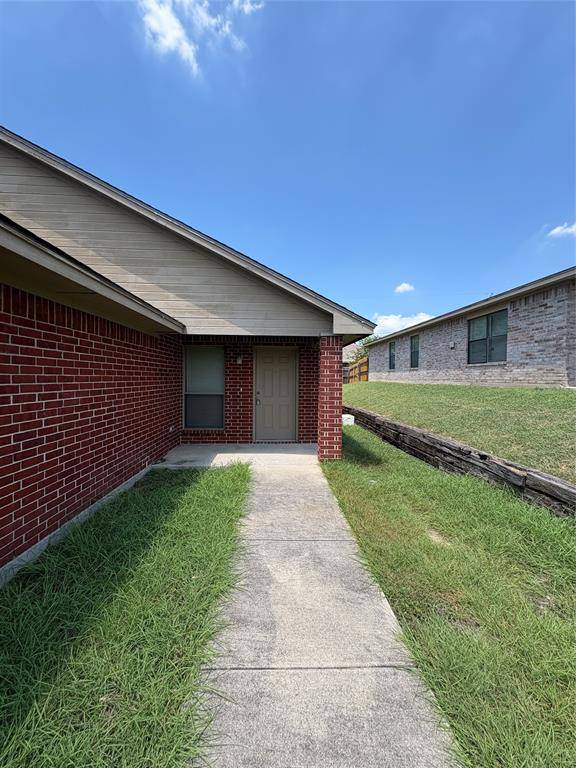 8128 Doreen Avenue, Fort Worth, TX 76116