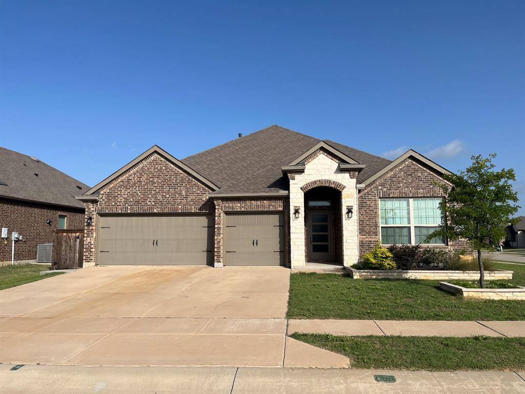 3217 Shady Brook Lane, Aubrey, TX 76227