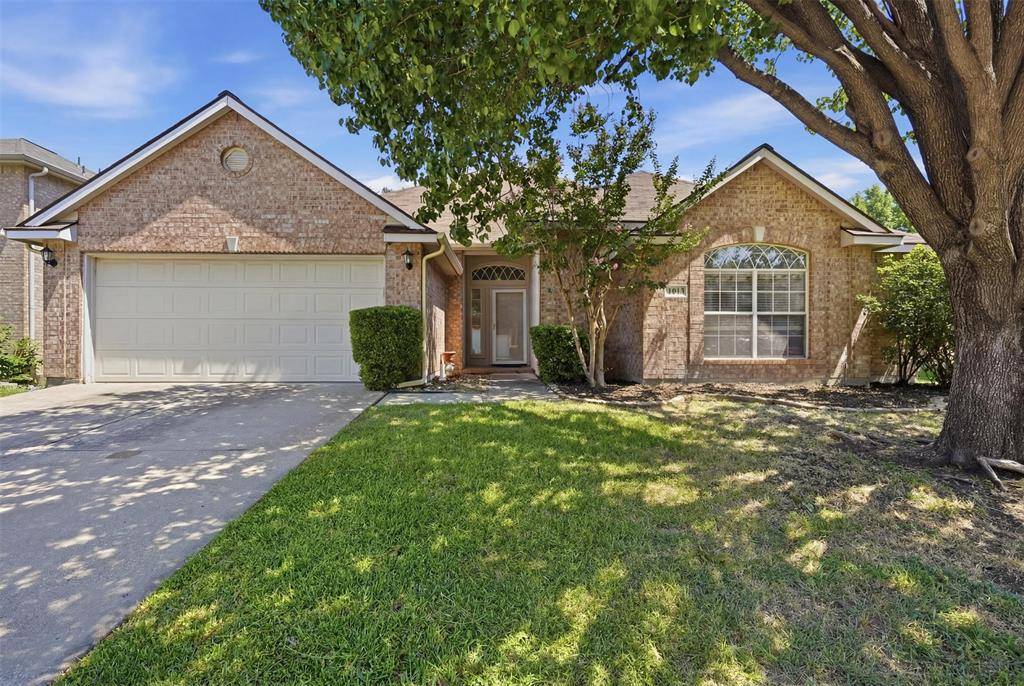 4013 Azalea Drive, Haltom City, TX 76137
