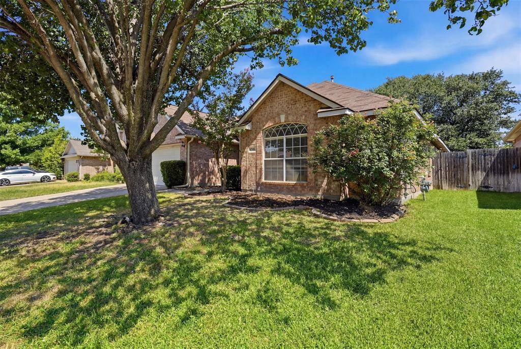 4013 Azalea Drive, Haltom City, TX 76137