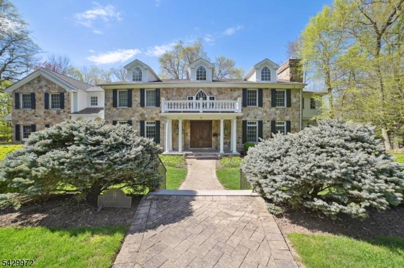 9 Bishops Ln, Millburn Twp., NJ 07078