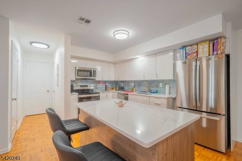 41-51 Wilson Ave #4i, Newark City, NJ 07105