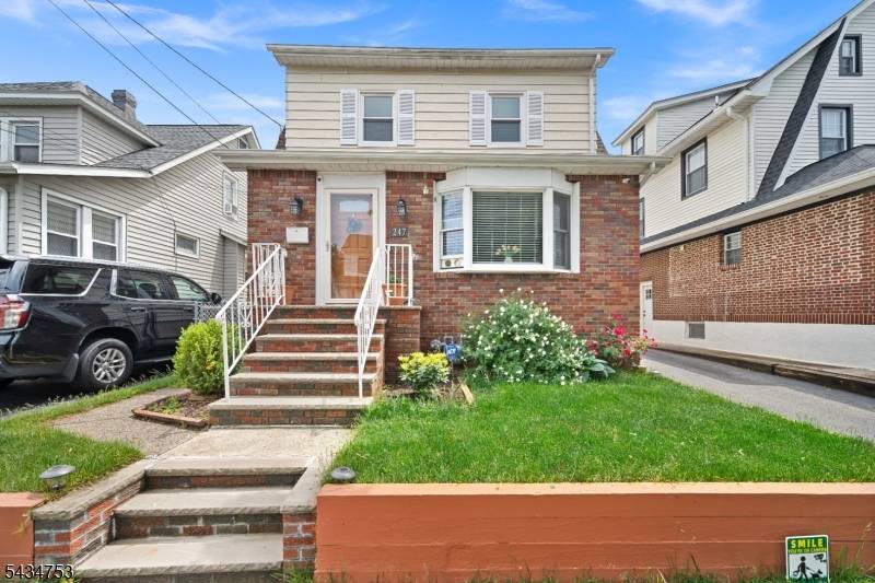 247 E 6Th St, Clifton City, NJ 07011