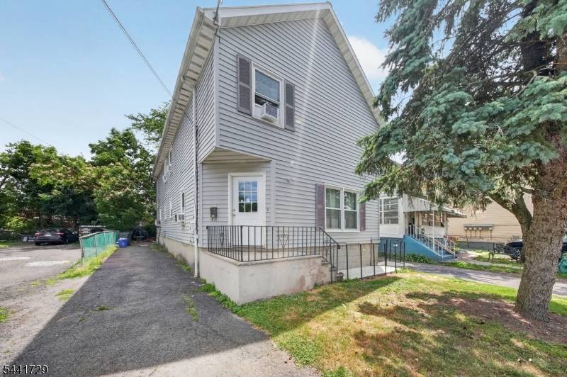 18 Fisher Ave, Bound Brook Boro, NJ 08805