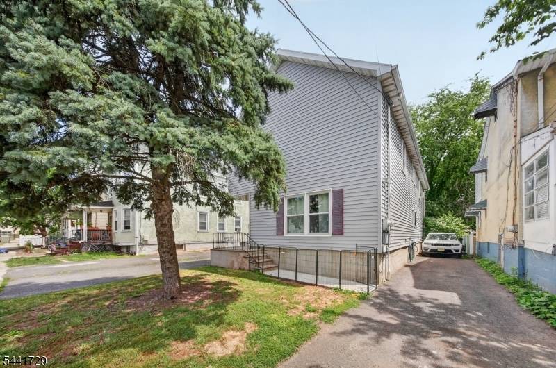18 Fisher Ave, Bound Brook Boro, NJ 08805