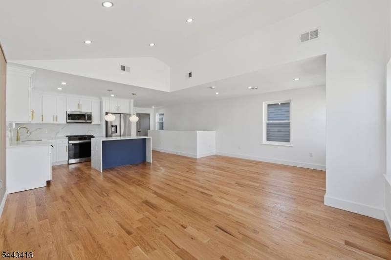 130 N 17Th St, East Orange City, NJ 07017