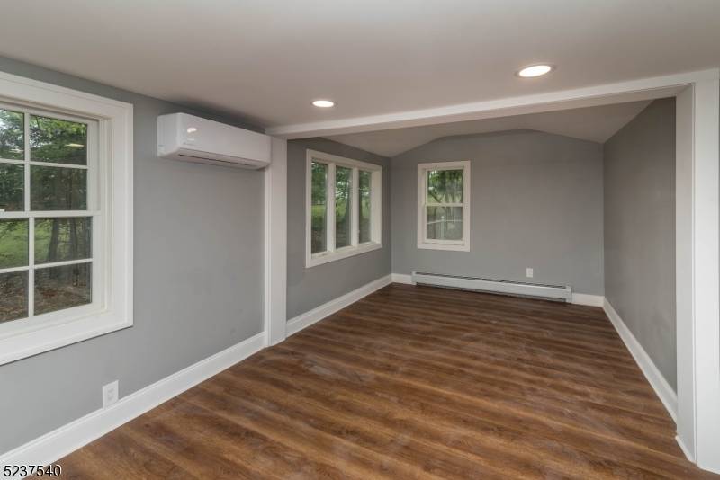 496 Manchester Ave, North Haledon Boro, NJ 07508