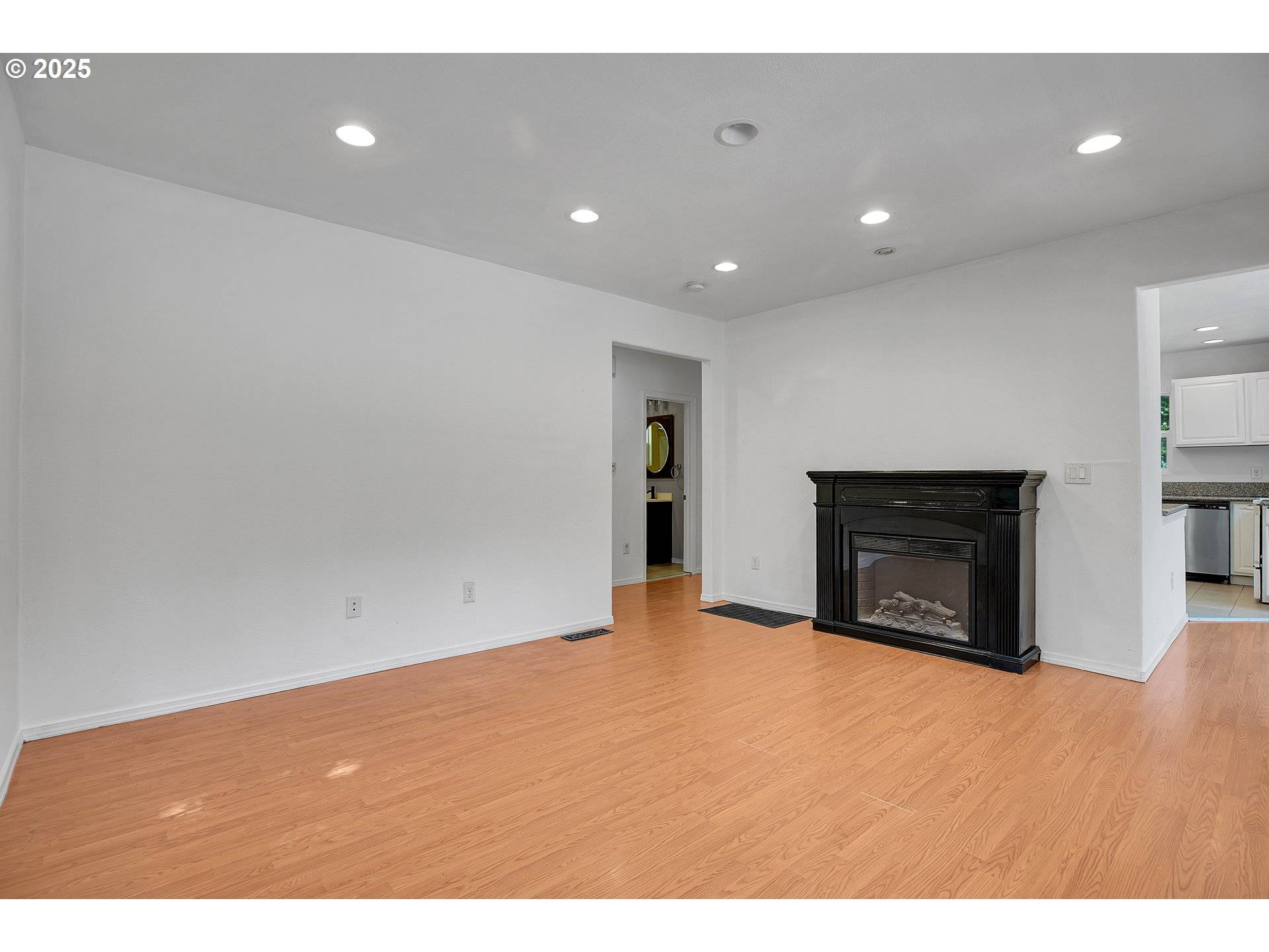 6511 NW Saint Helens RD, Portland, OR 97210