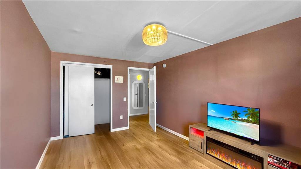 260 Beach 81st ST #2P, Rockaway Beach, NY 11693