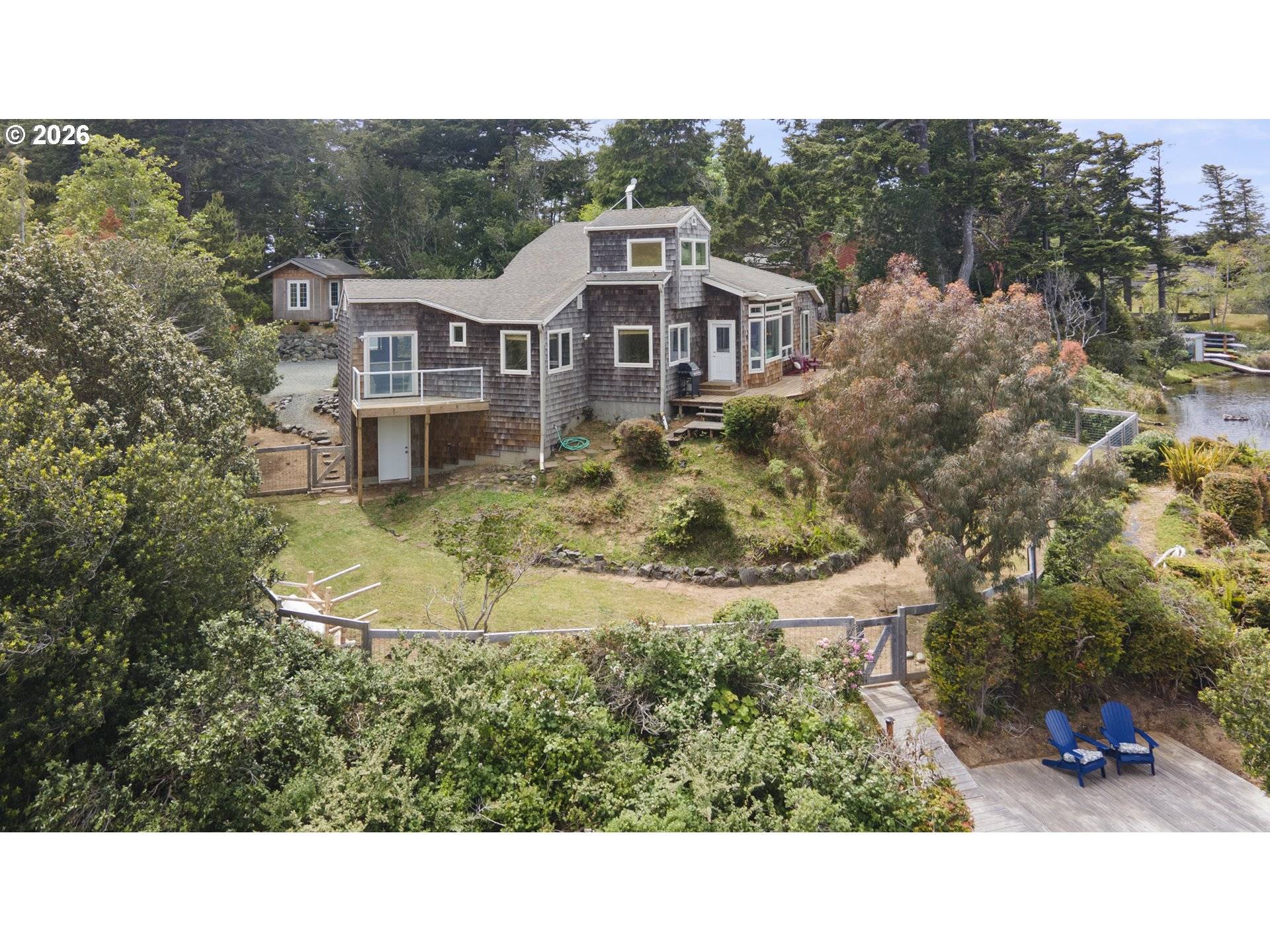 1008 LAKESHORE DR, Port Orford, OR 97465