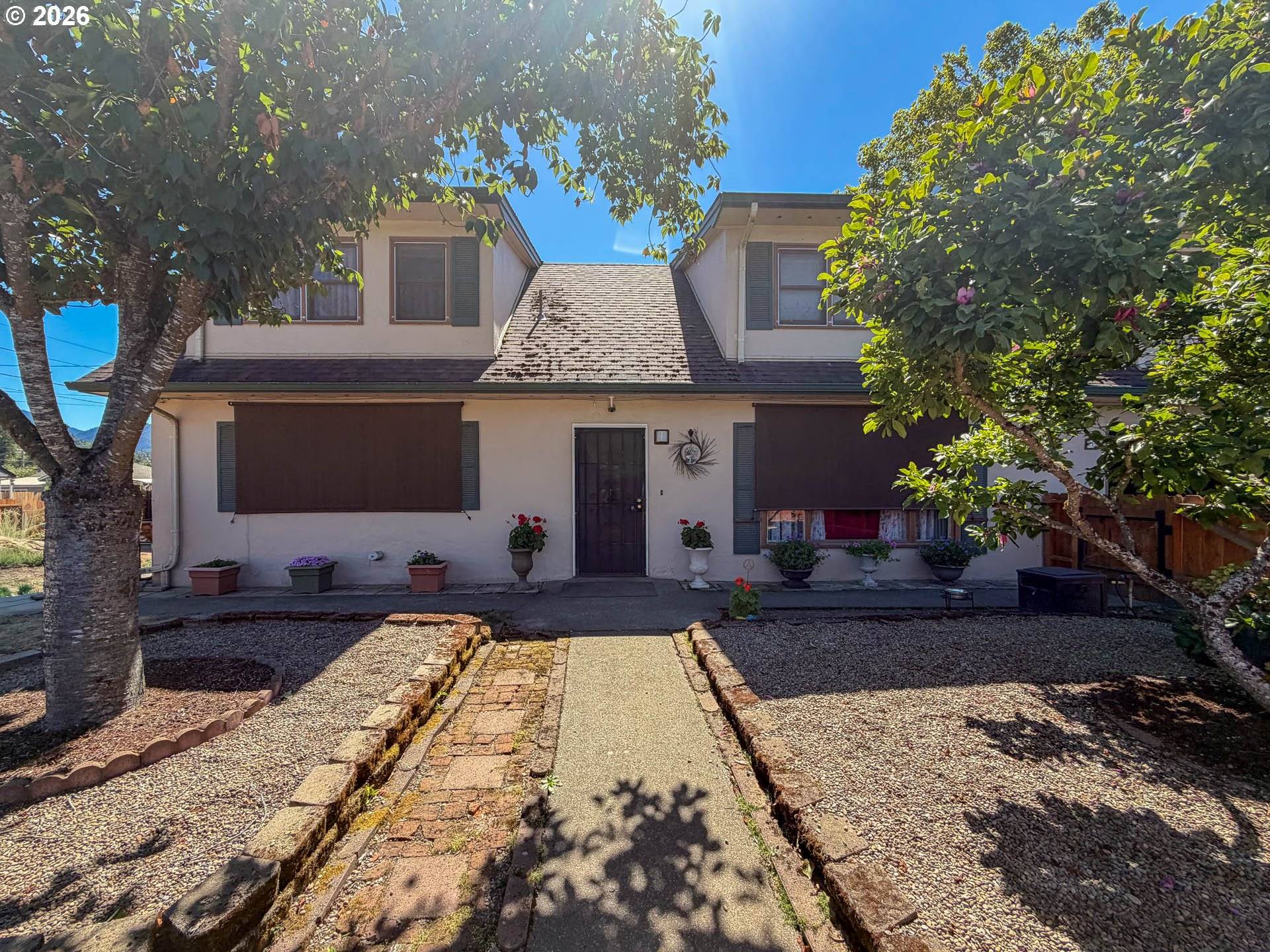 212 PARK ST, Riddle, OR 97469