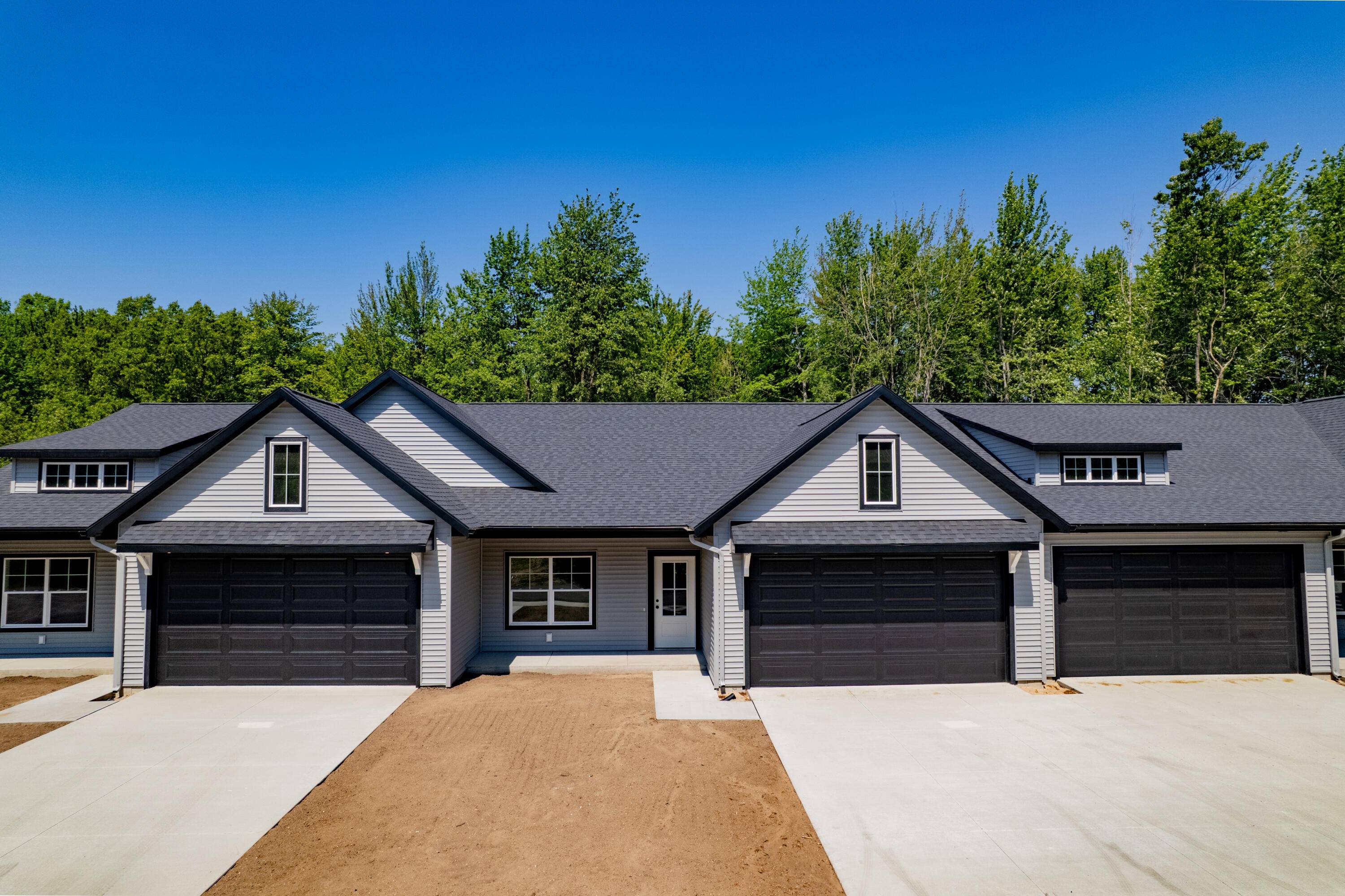 17426 Ridge AVE, Ferrysburg City, MI 49409