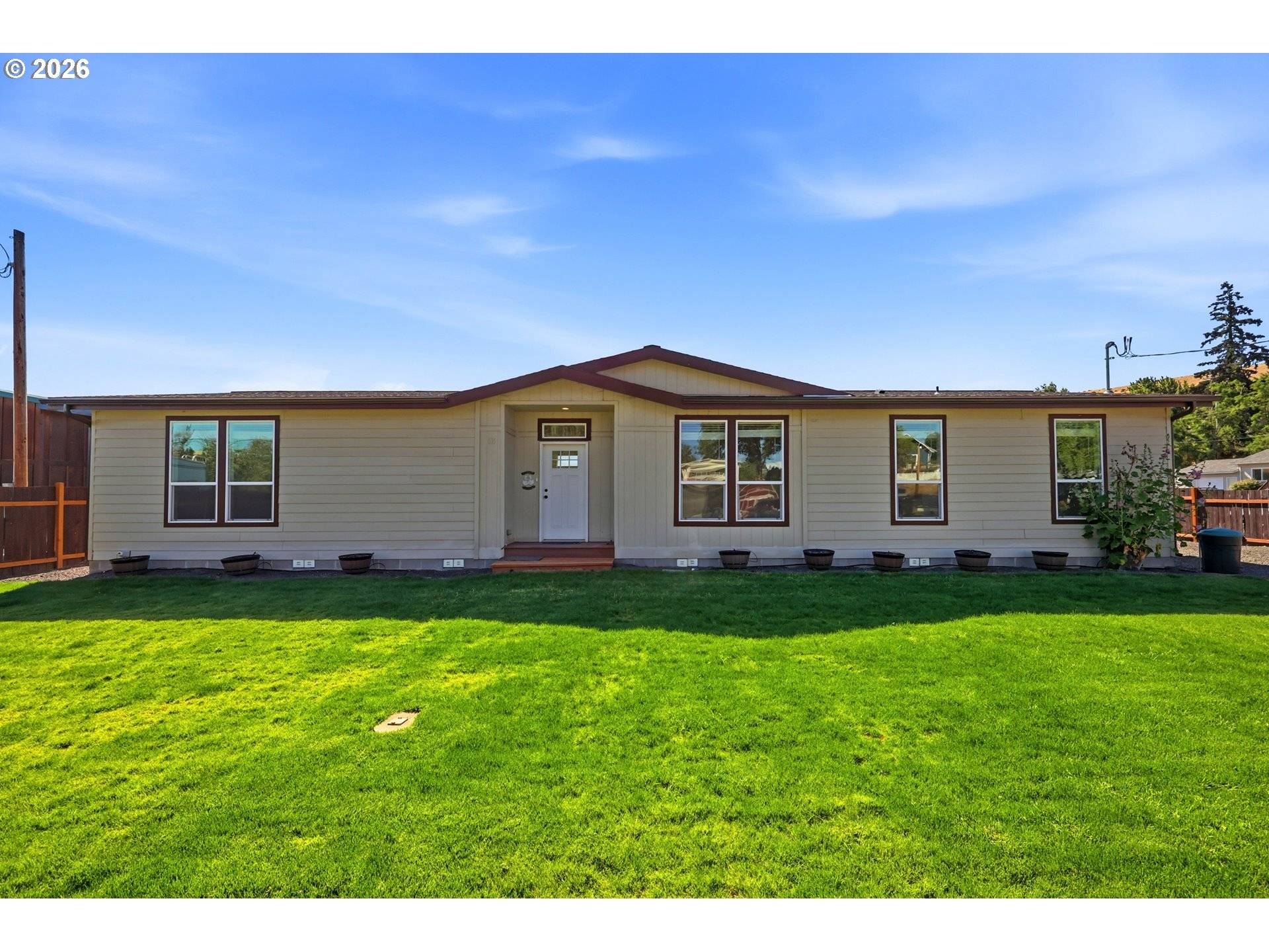 111 NW VANDERPOOL ST, Dufur, OR 97021