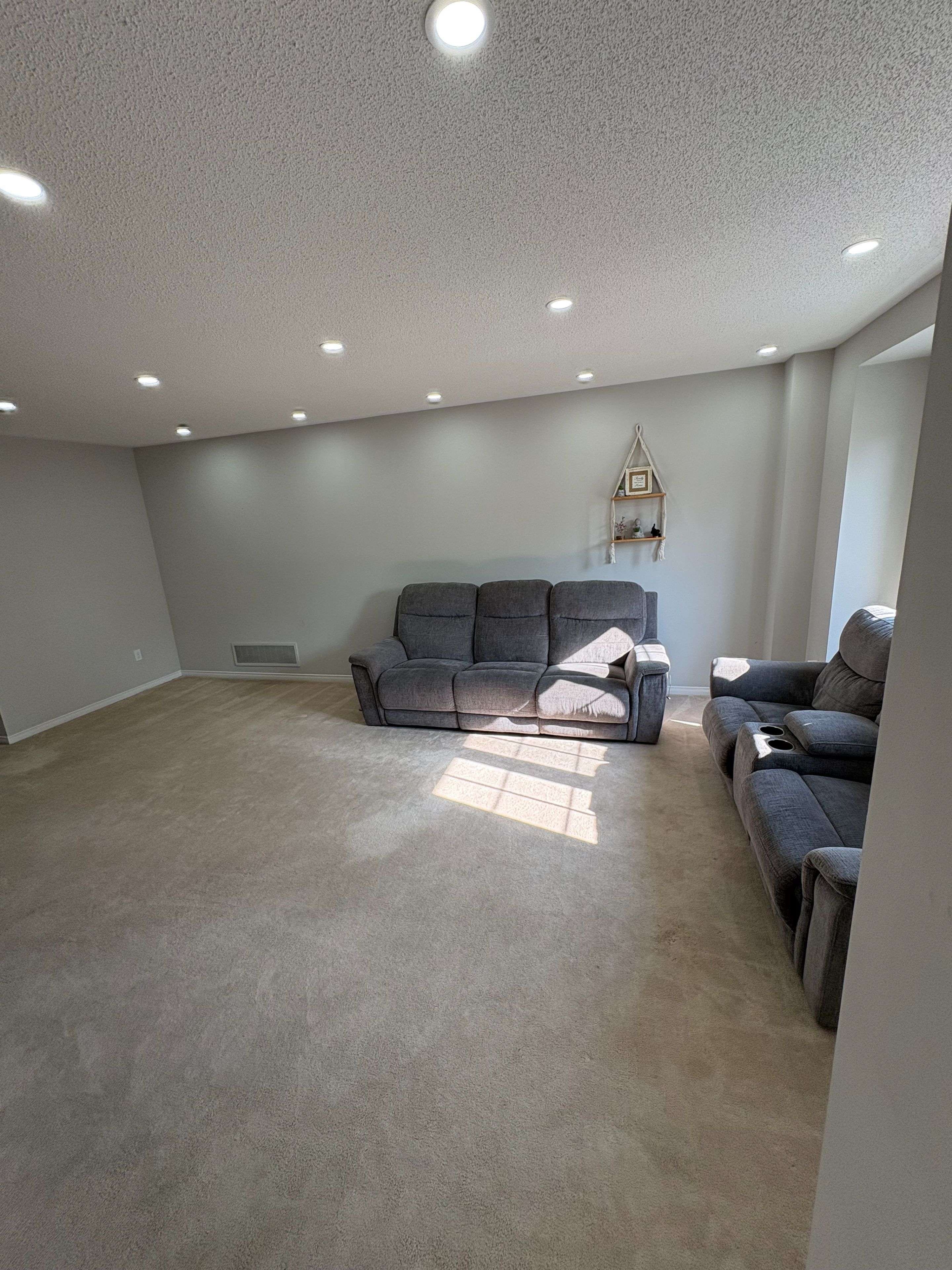 15 Nobbs DR, Ajax, ON L1T 4M1