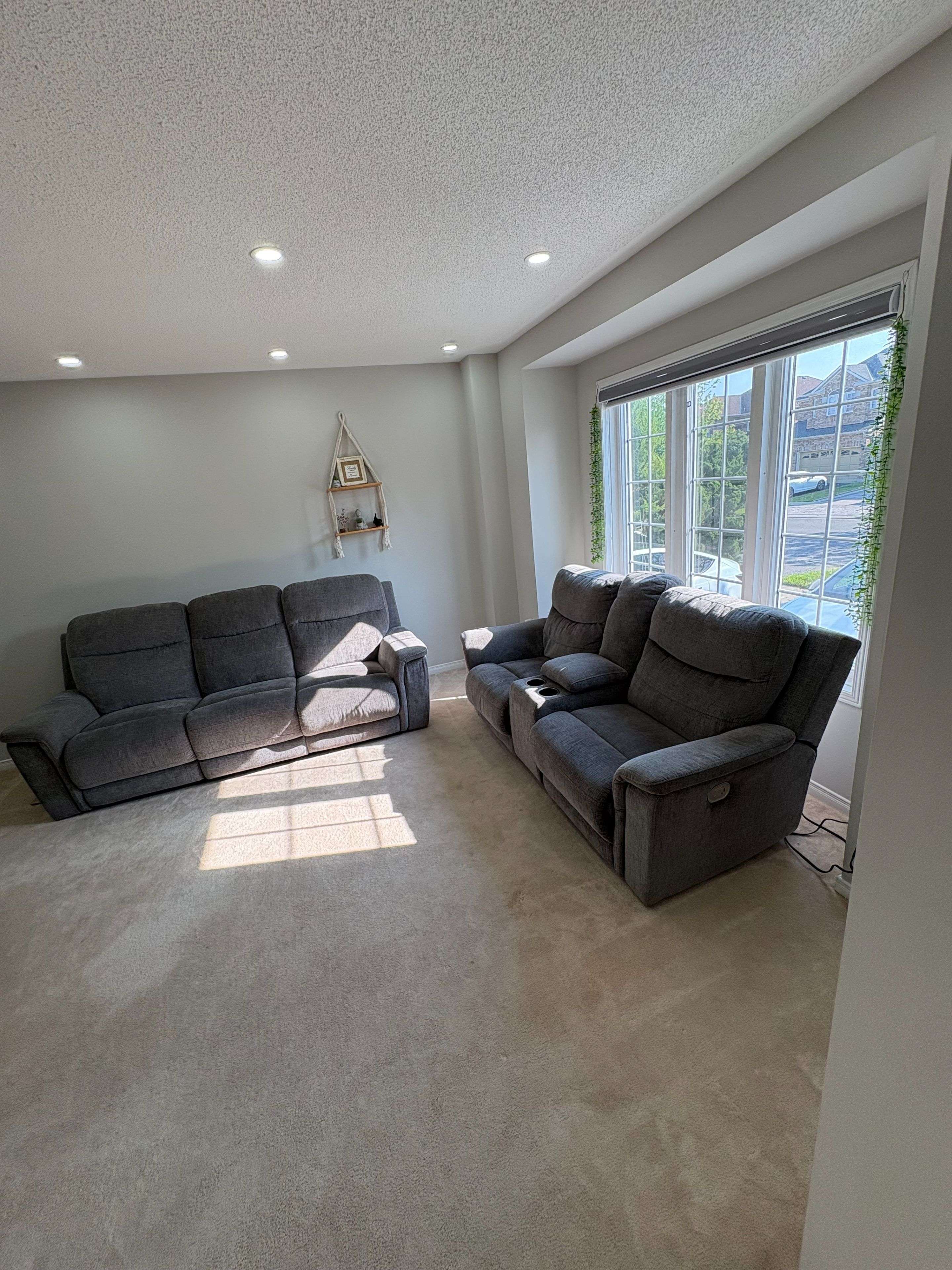 15 Nobbs DR, Ajax, ON L1T 4M1
