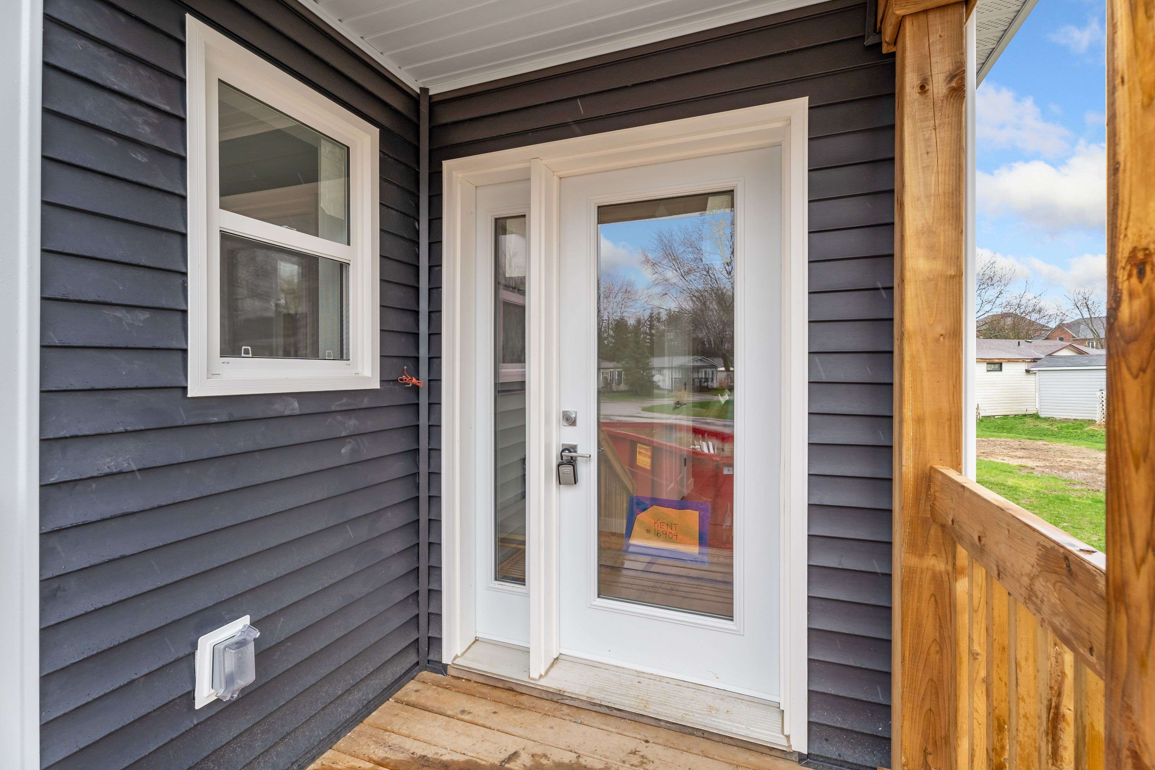 16 Briarwood PL, Innisfil, ON L0L 1L0