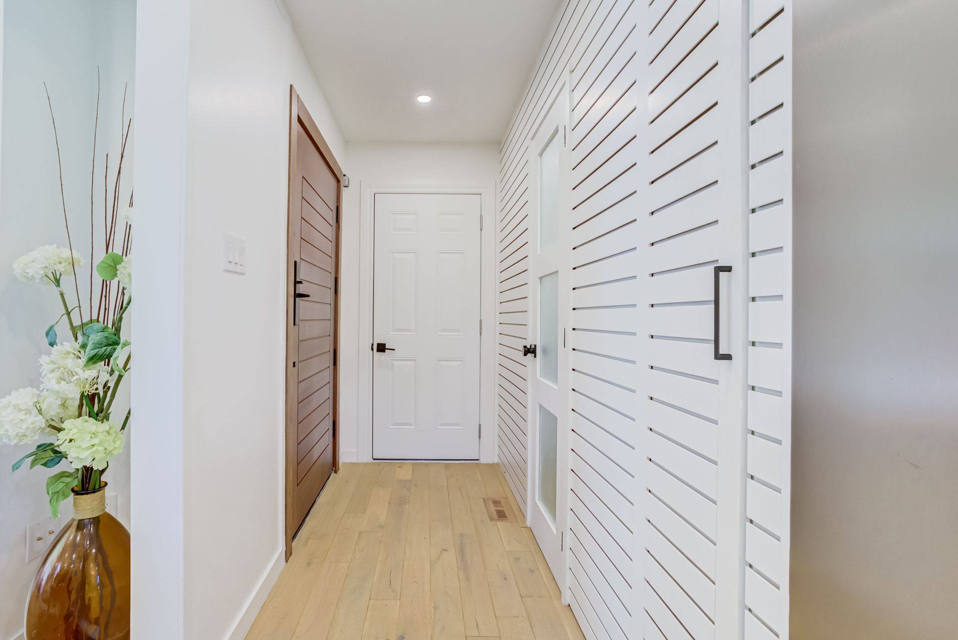 7 Cossar DR, Aurora, ON L4G 3N6