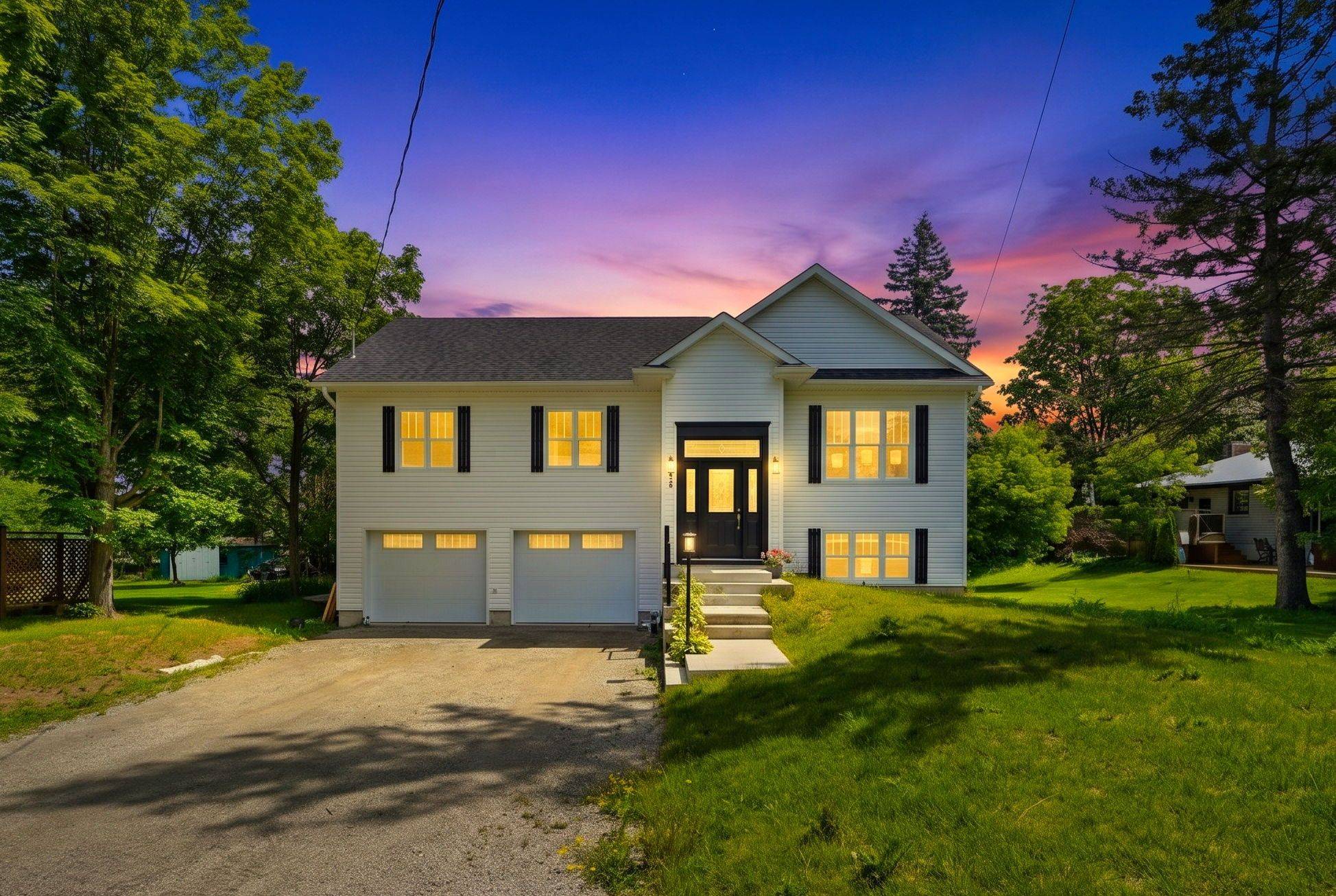 753 Fifth AVE, Tay, ON L0K 1R0