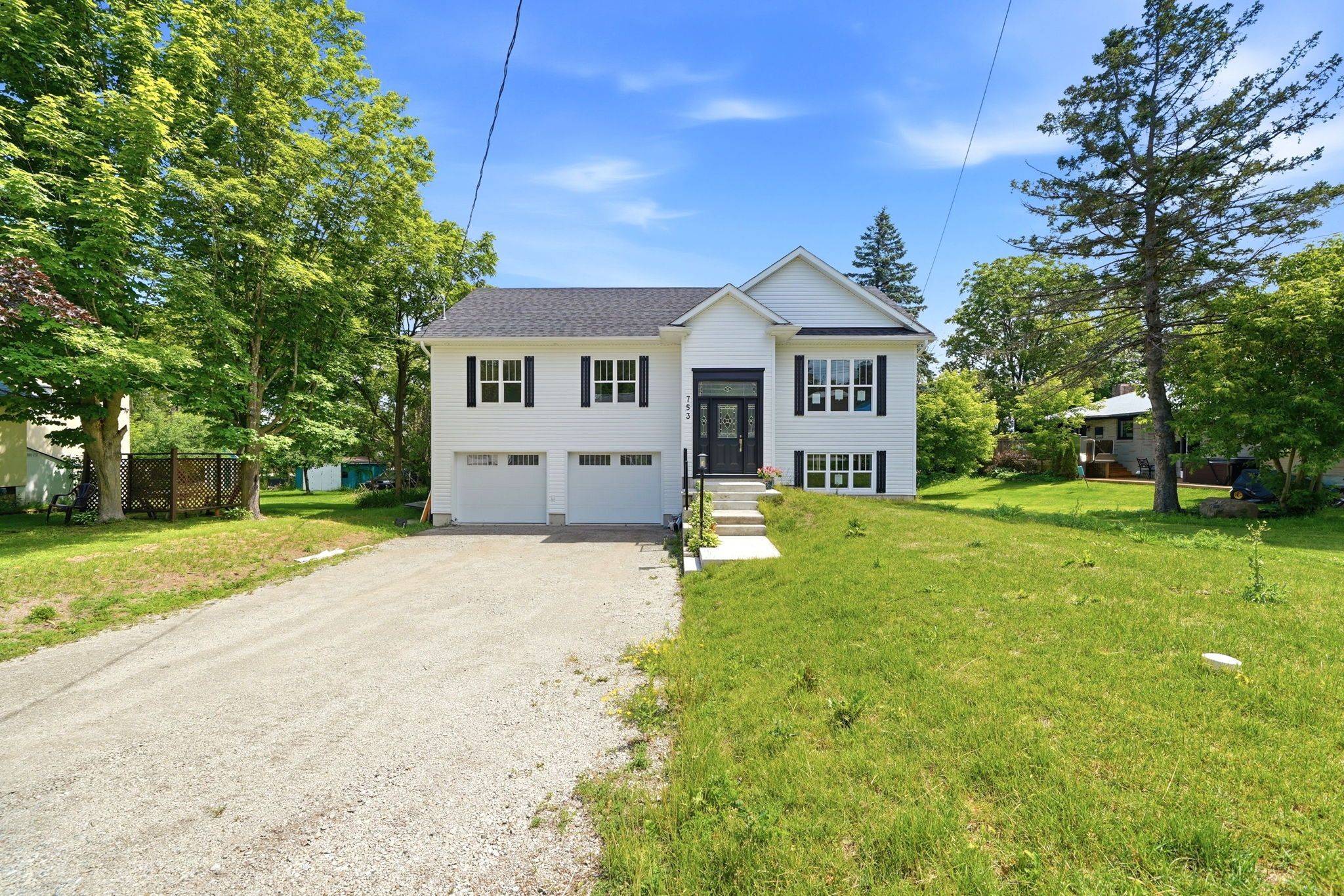 753 Fifth AVE, Tay, ON L0K 1R0