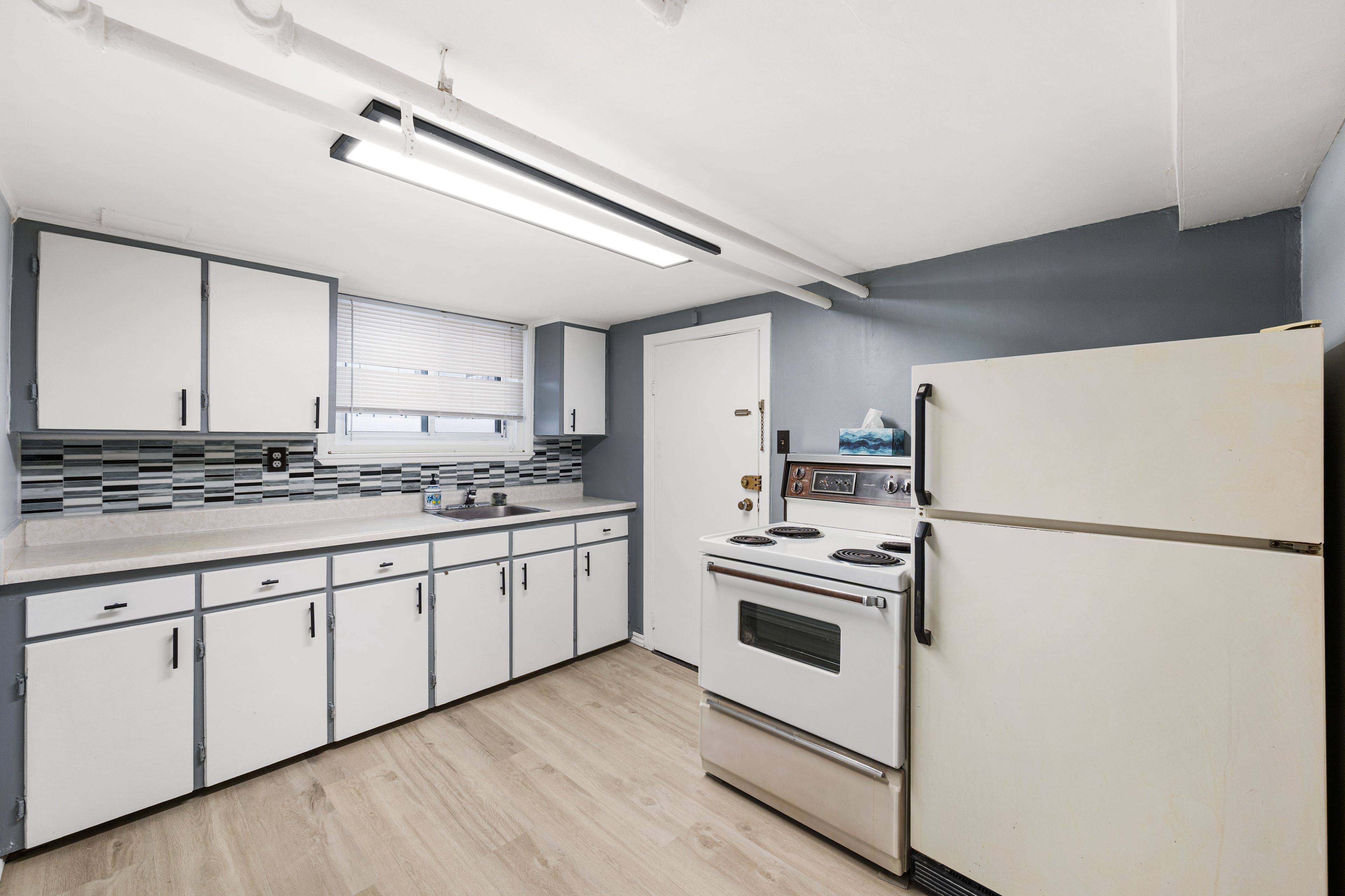 201 Ethel ST, Vanier And Kingsview Park, ON K1L 5X1