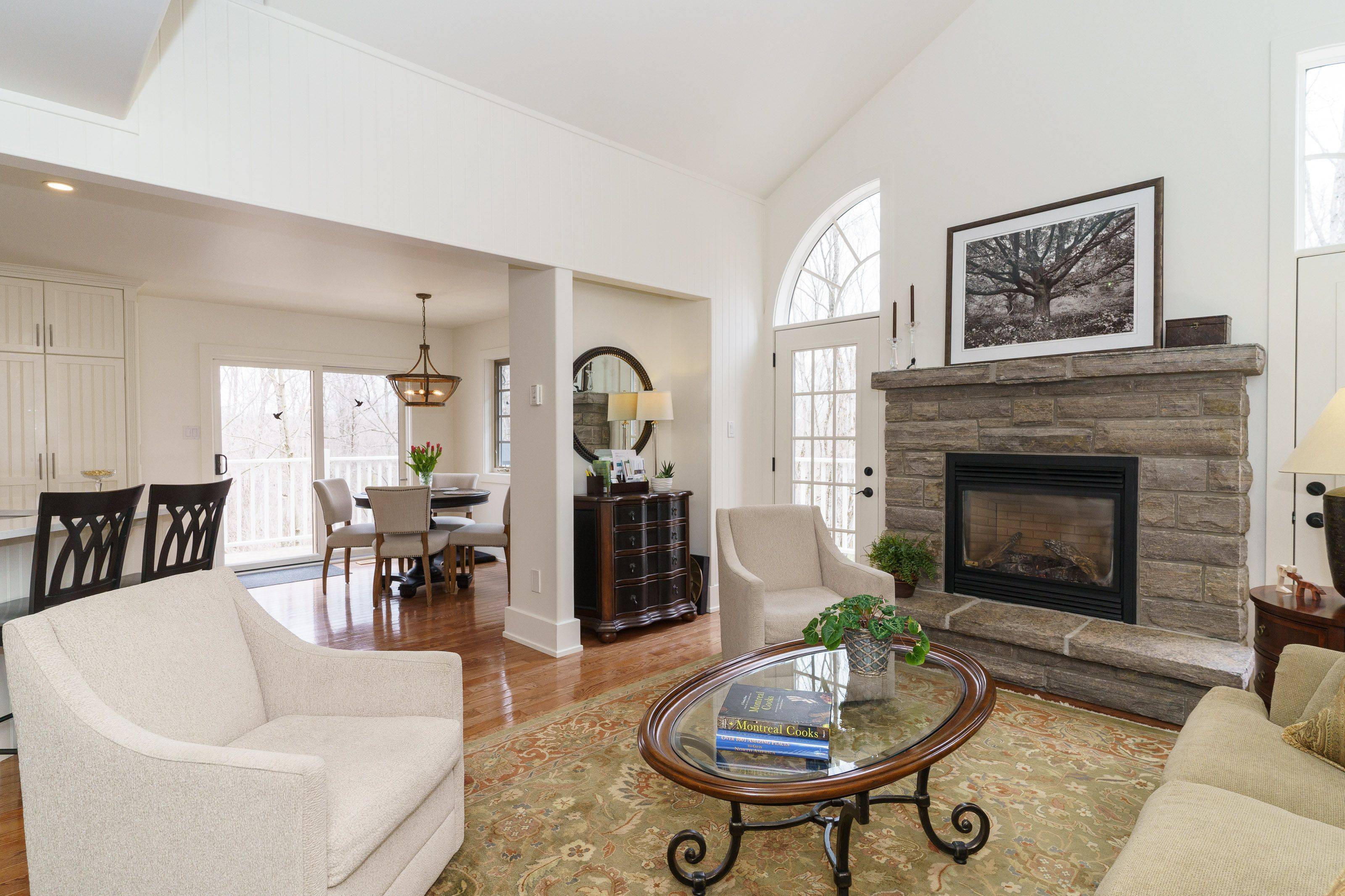 48 ESTATE DR, Muskoka Lakes, ON P0B 1J0
