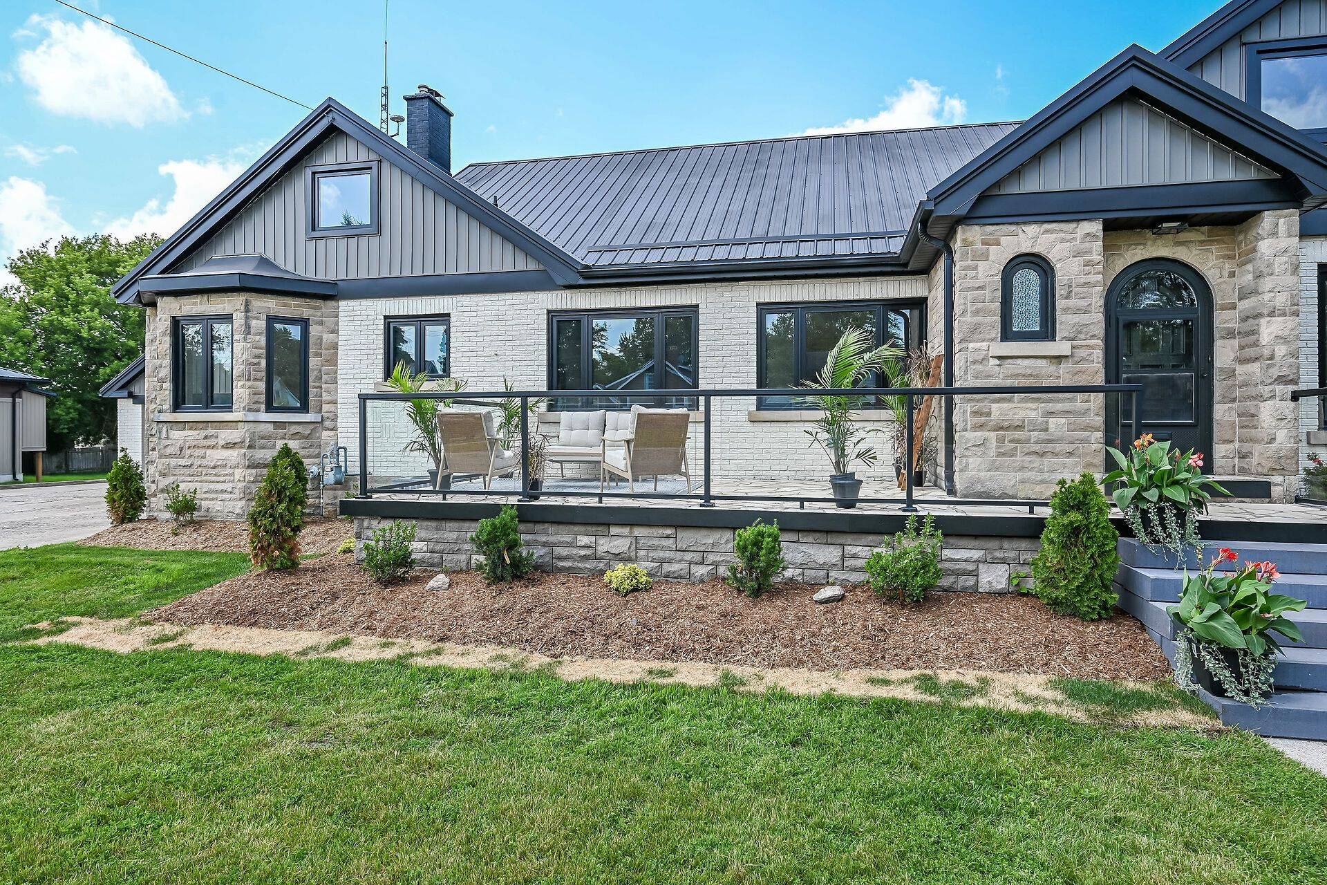 27 Church ST E, Norfolk, ON N4B 1T2