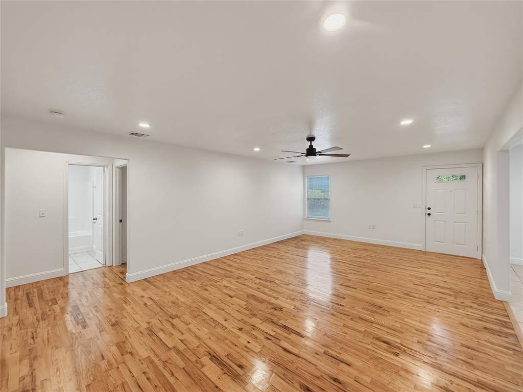 1020 Corral Drive, Granbury, TX 76048