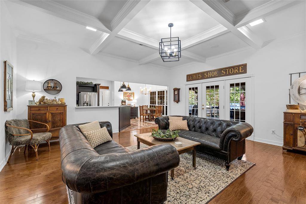 3000 Chimney Hill Drive, Waco, TX 76708