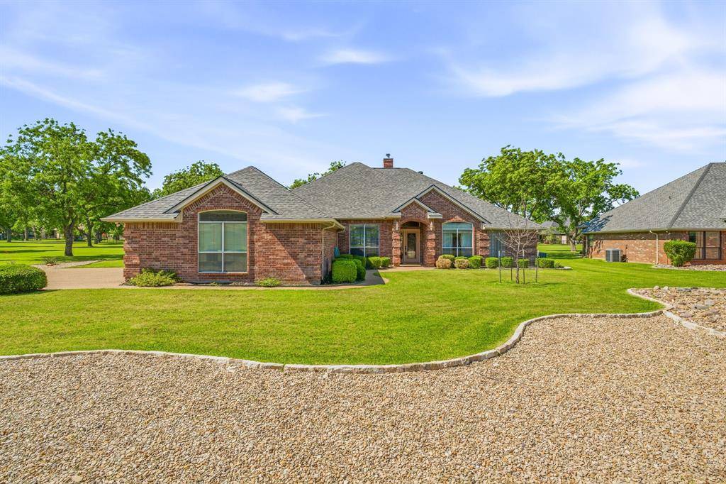 5900 Nutcracker Drive, Granbury, TX 76049