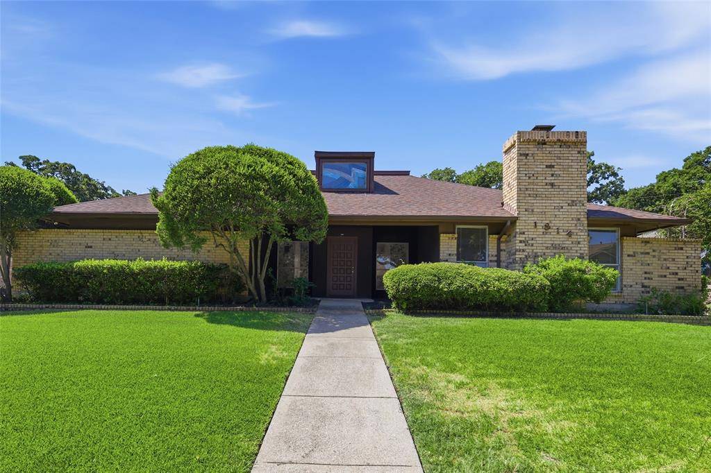 1814 Briarcrest Lane, Arlington, TX 76012