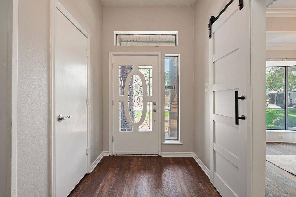 6010 La Cosa Drive, Dallas, TX 75248