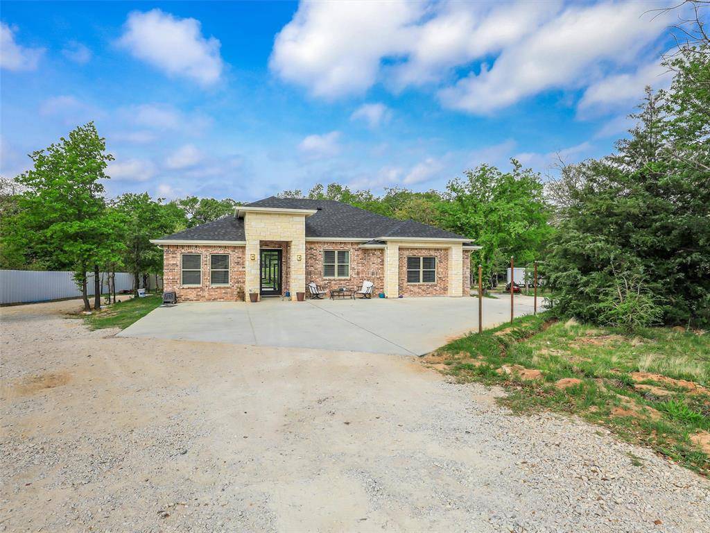 775 Phillips Drive, Azle, TX 76020